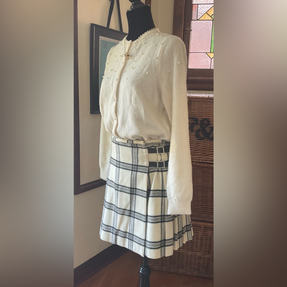 Banana Republic Kilt Wool Blend  Skirt - Picture 16 of 16